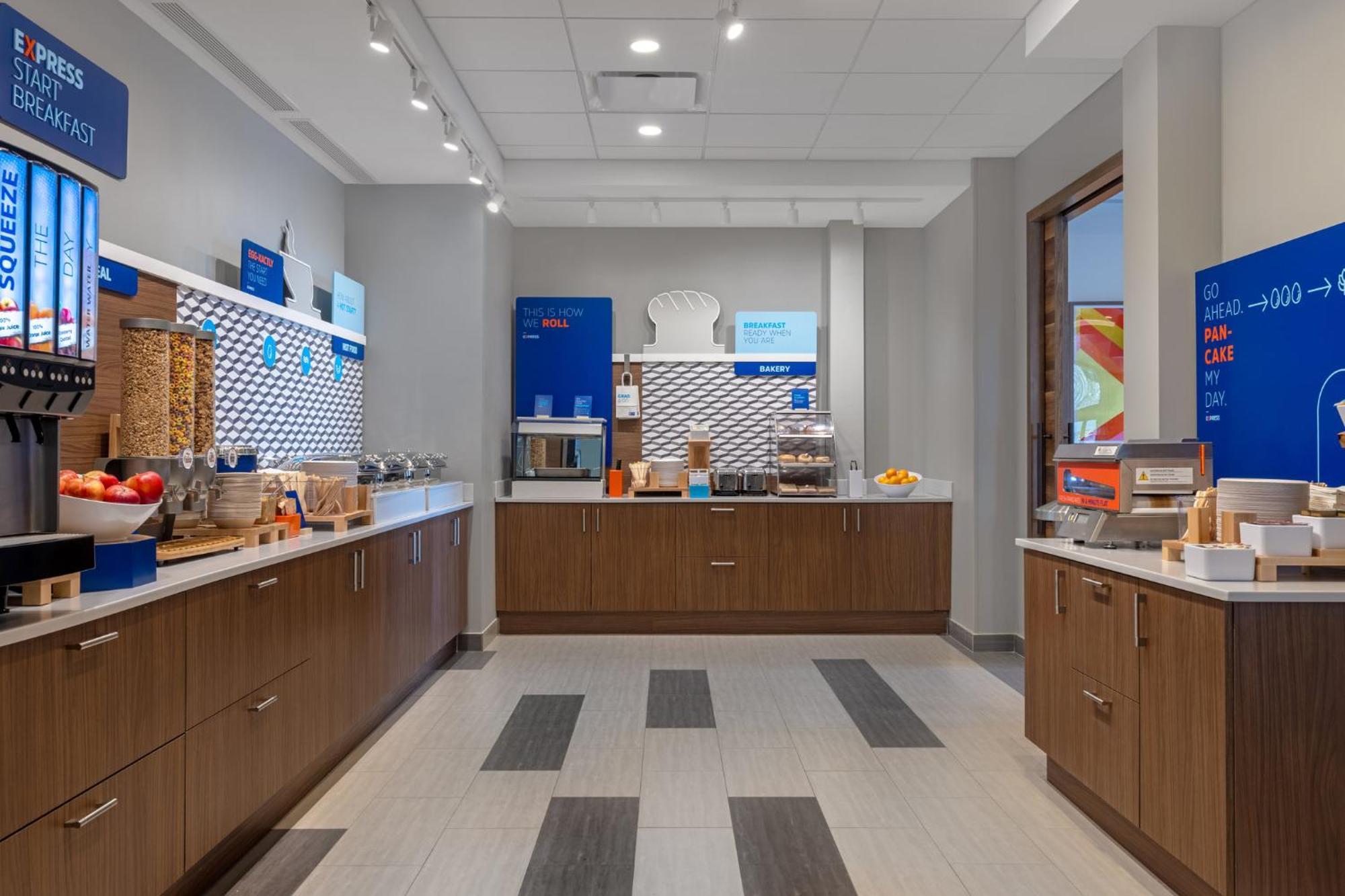 Holiday Inn Express & Suites St Thomas Сент-Томас Экстерьер фото