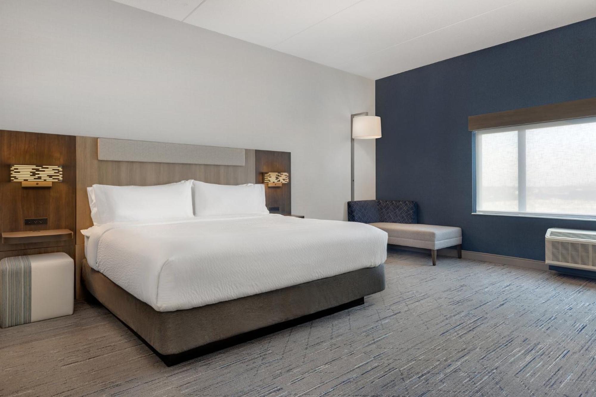 Holiday Inn Express & Suites St Thomas Сент-Томас Экстерьер фото